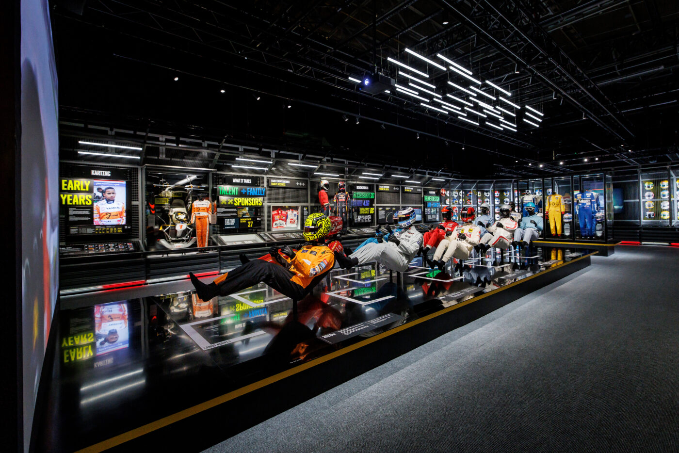 Photo_Formula1-Ausstellung_Oberhausen_Credit____Morris_Mac_Matzen__12_-1400x934.jpg